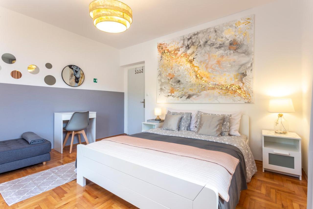 Mamma Mia Apartments-City Center Hvar Town Dış mekan fotoğraf